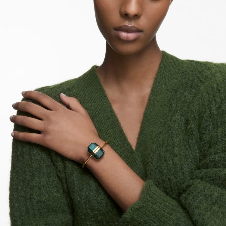 Swarovski genomskinlig armring P28L604 Smycken magnetisk stängning, överdimensionerad kristall, grön, guldfärgad finish
