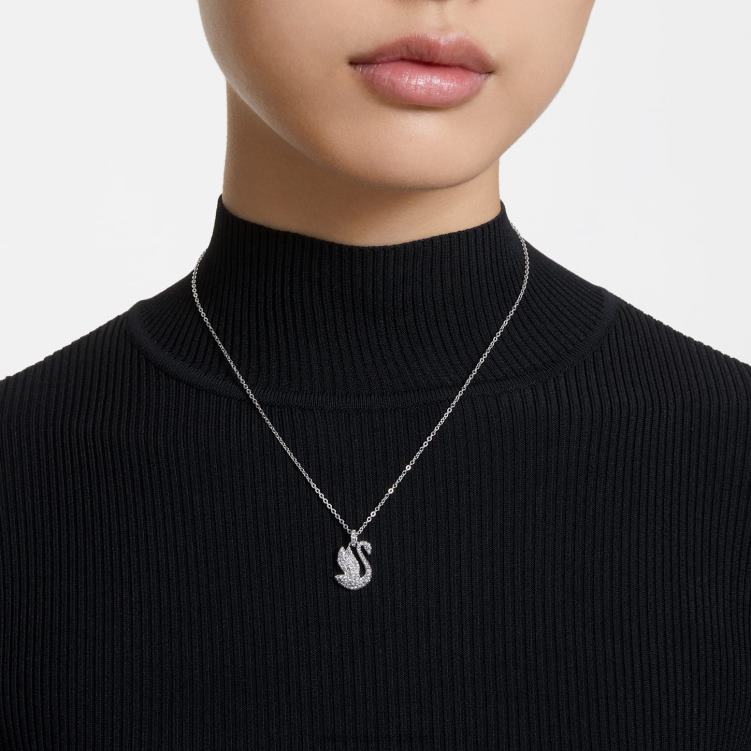 Swarovski ikoniskt svanhänge P28L233 Smycken svan, vit, rodiumpläterad