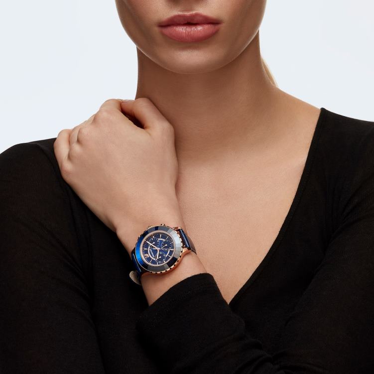 Swarovski octea lux chrono klocka P28L1164 Tillbehör schweizisk tillverkad, läderrem, blå, roséguldfärgad finish
